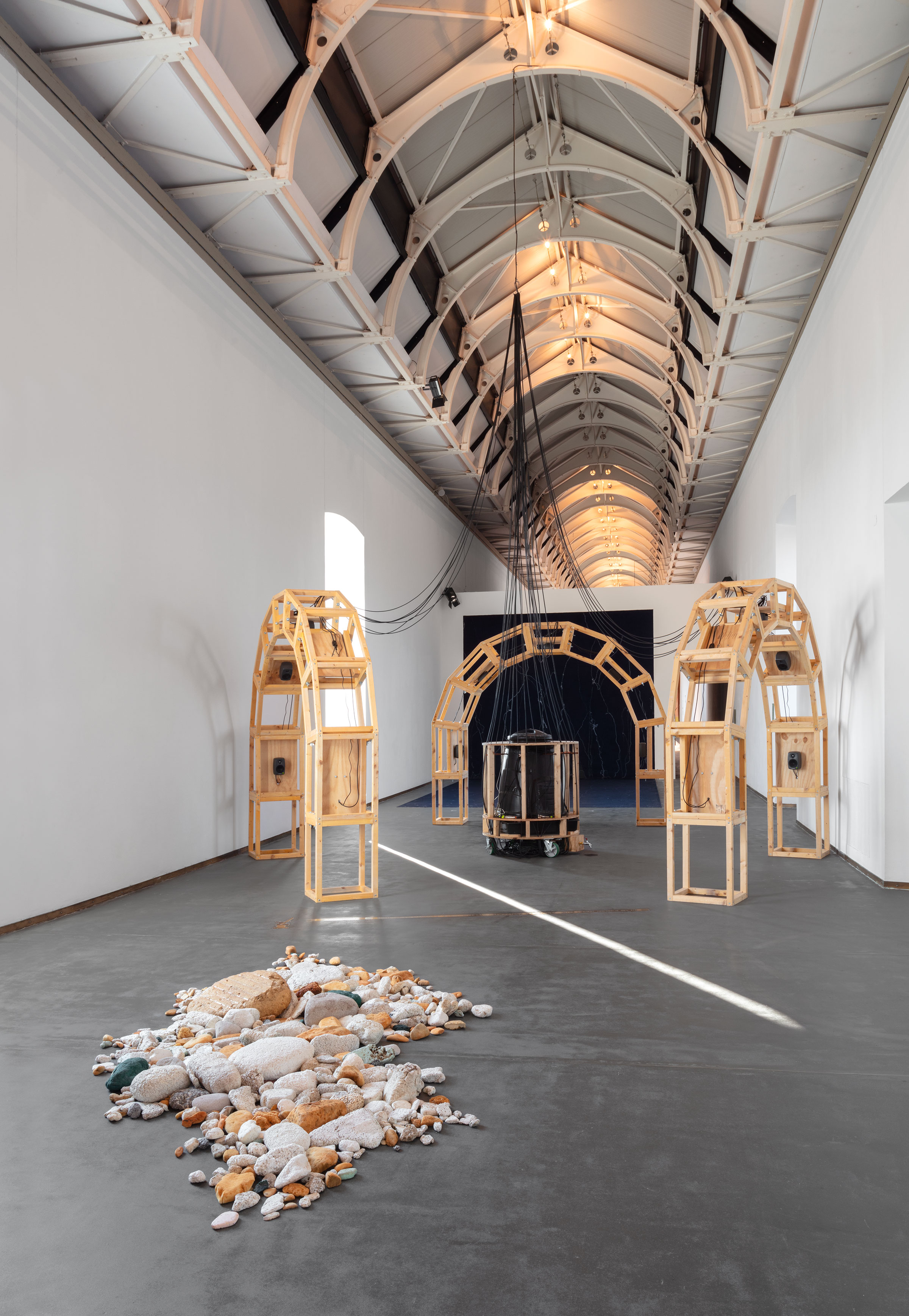 Caretto/Spagna, u00catre galet, 2011; Tamara Henderson, Worm Affair, 2023